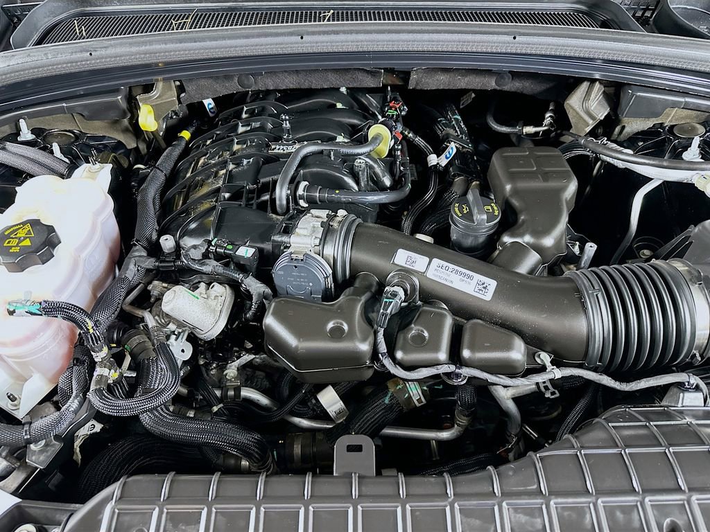 Used 2023 Jeep Grand Cherokee Laredo w/ Luxury Tech Group I image 42