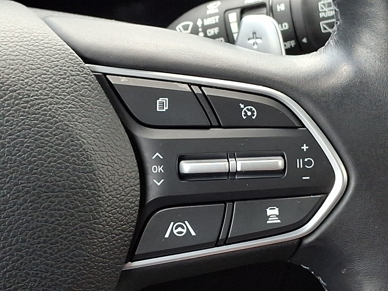 Certified 2023 Hyundai Santa Fe Limited AWD/4WD image 24