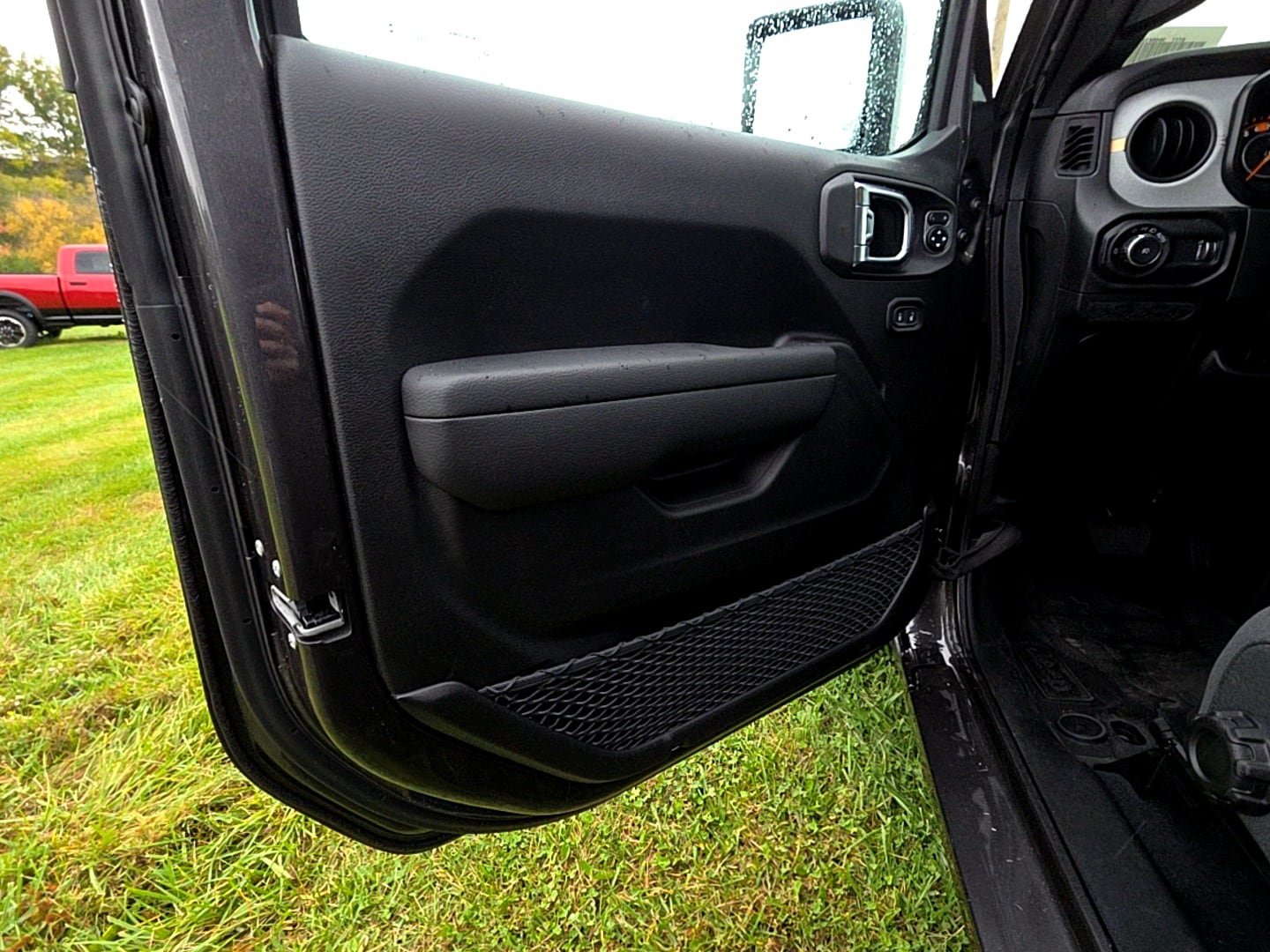 New 2026 Jeep Wrangler Unlimited Sport AWD/4WD image 15
