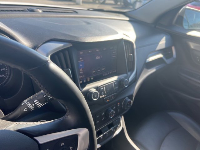 Used 2024 GMC Terrain SLT image 11