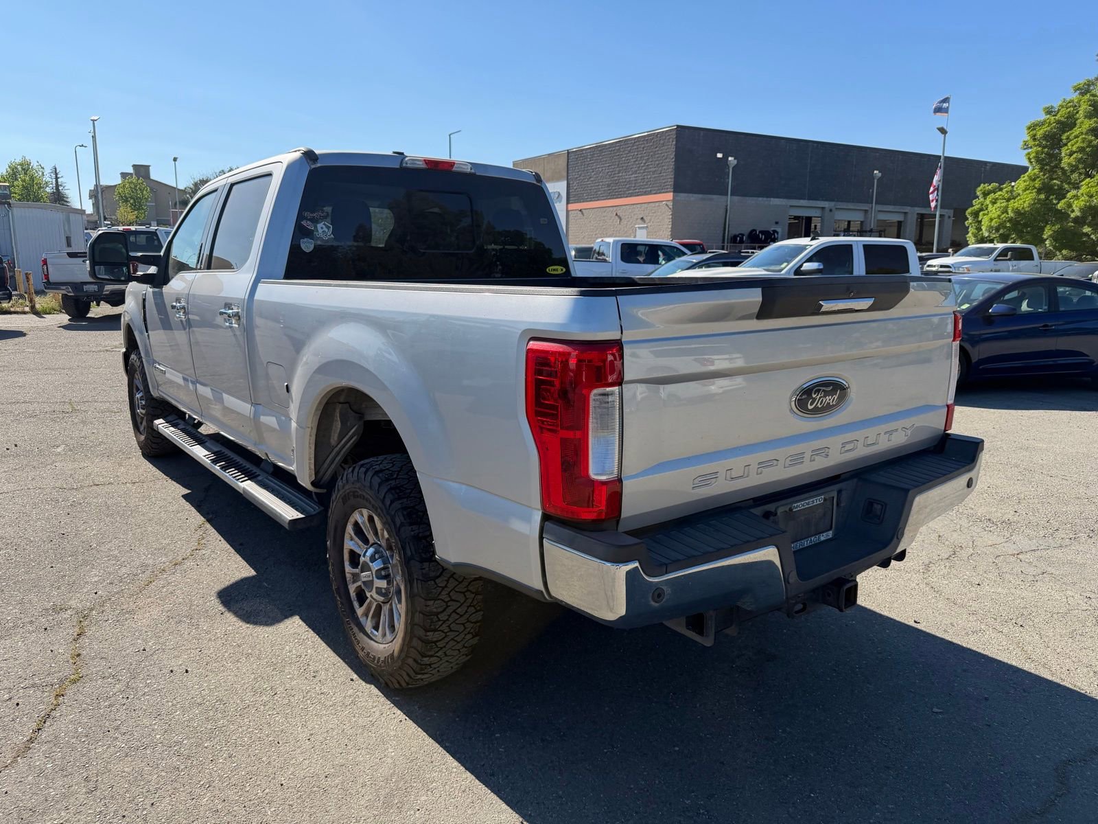 Used 2017 Ford F250 XLT w/ XLT Premium Package image 3