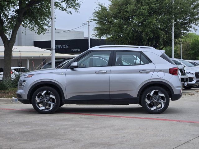 Certified 2025 Hyundai Venue SEL FWD image 4