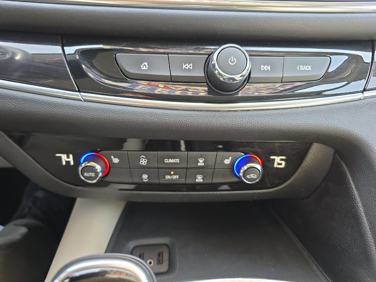 Used 2019 Buick Enclave Essence w/ Trailering Package, 5000 lbs. FWD image 19