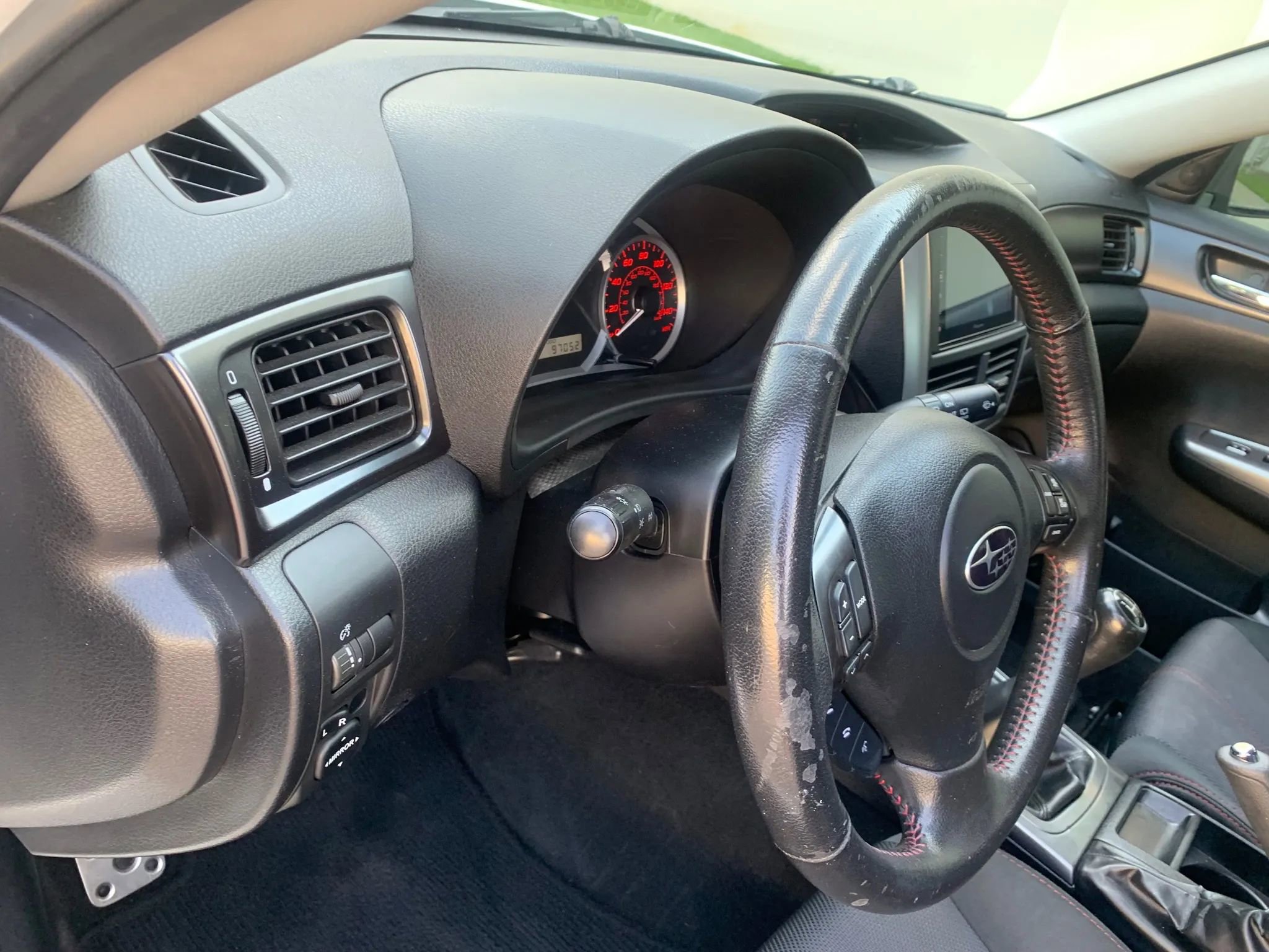 Used 2014 Subaru Impreza WRX Hatchback image 27