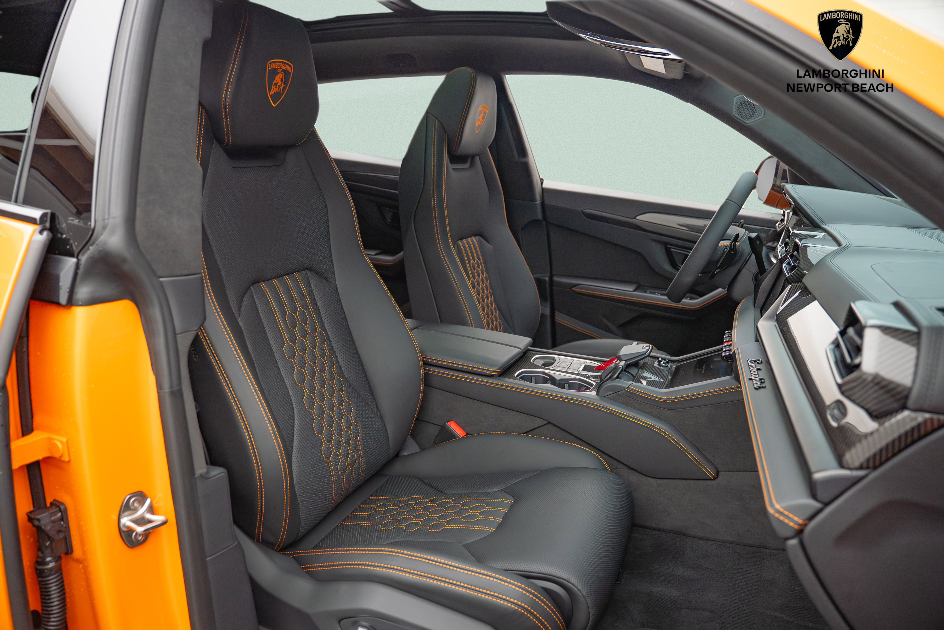 Used 2025 Lamborghini Urus S AWD/4WD image 14