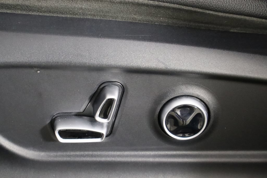 Used 2023 Maserati Grecale GT AWD/4WD image 23