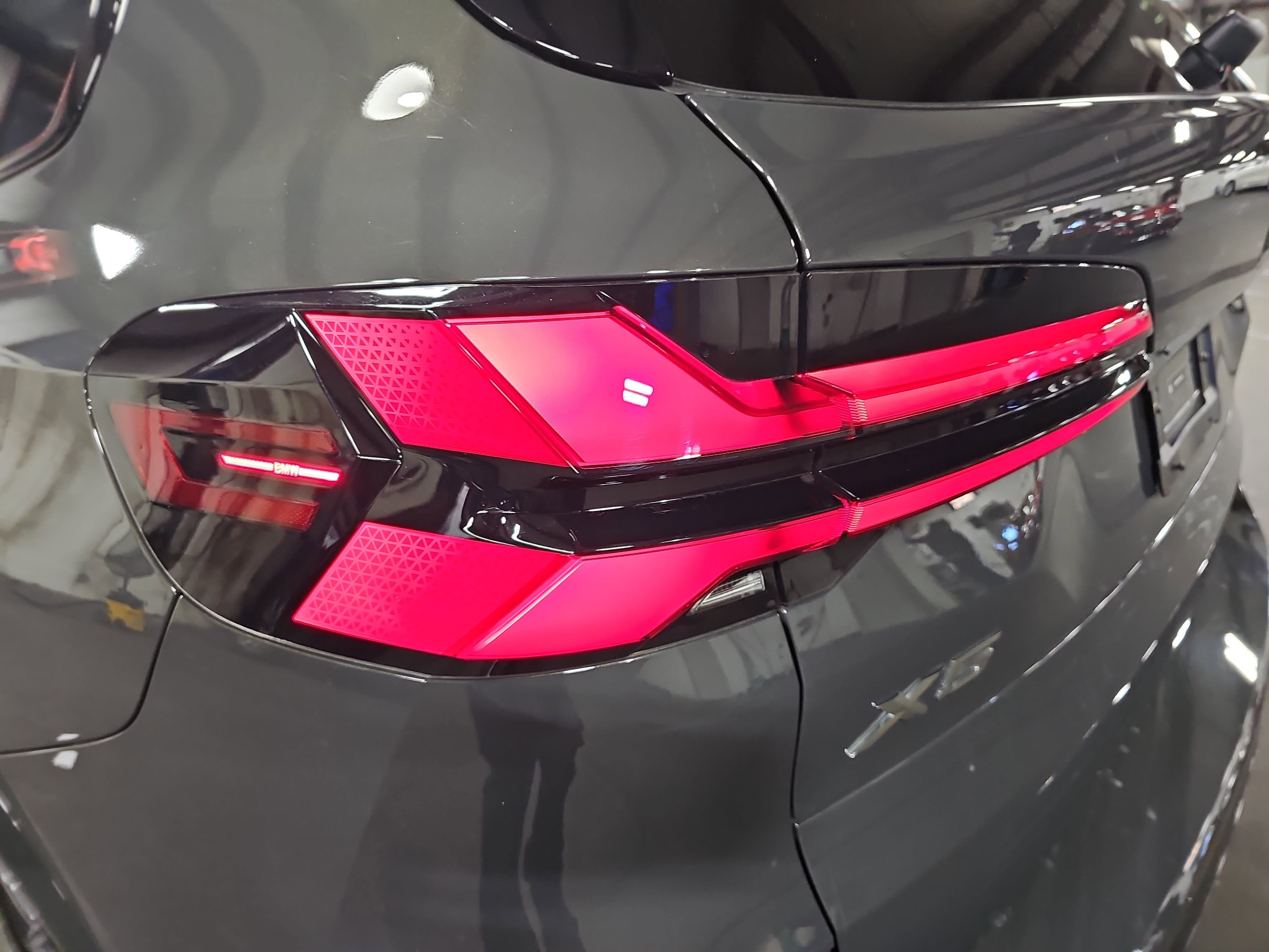 Used 2025 BMW X5 xDrive40i w/ M Sport Package image 36