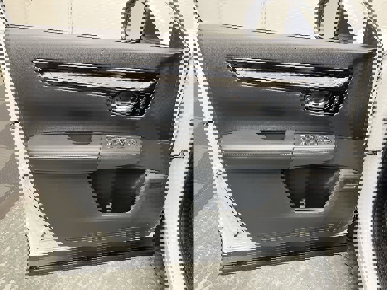 Used 2023 Honda CR-V EX-L image 7