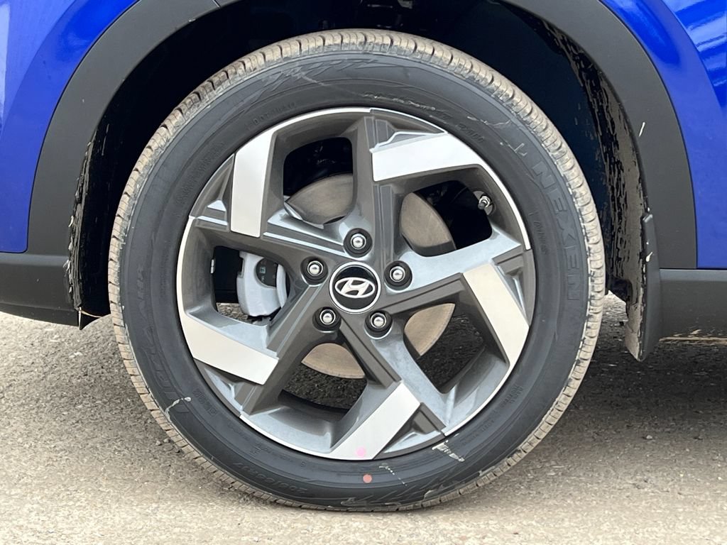 New 2025 Hyundai Venue Limited FWD image 4