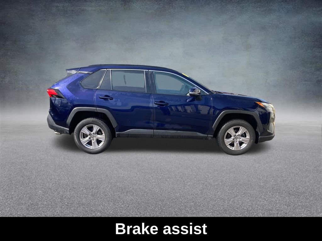 Used 2022 Toyota RAV4 XLE image 7