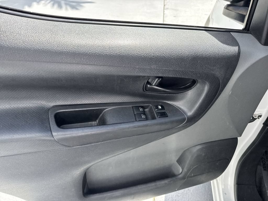 Used 2019 Nissan NV200 S FWD image 36