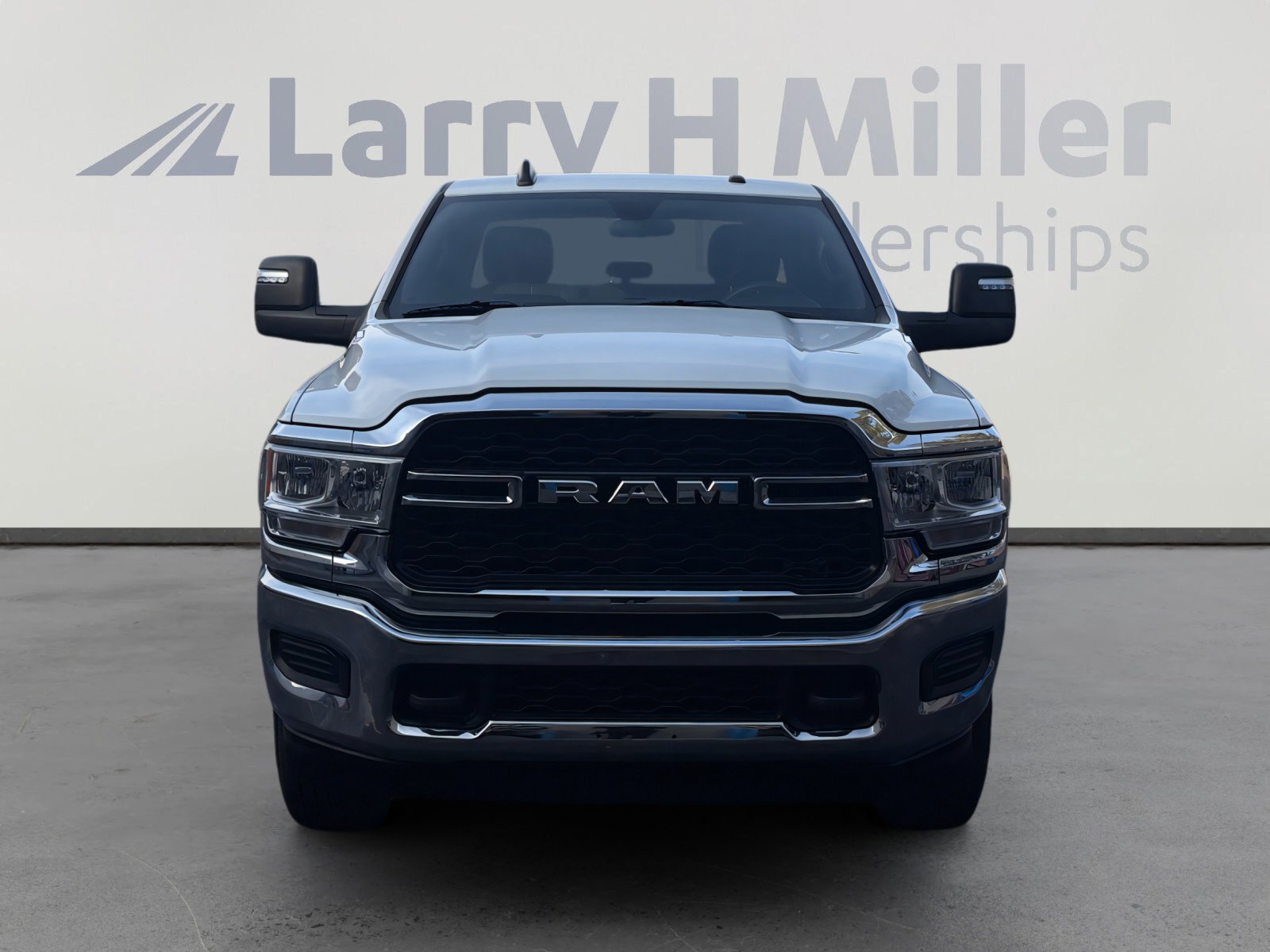 Used 2024 RAM 3500 Tradesman w/ Chrome Appearance Group image 8