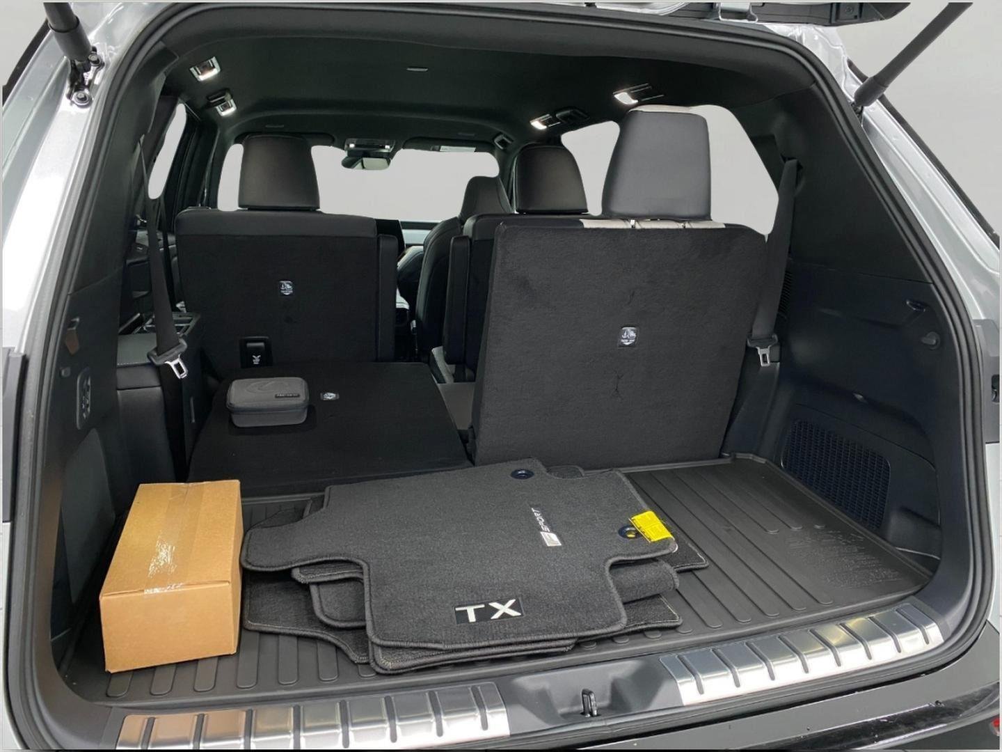 New 2026 Lexus TX 500h AWD w/ Technology Package image 39