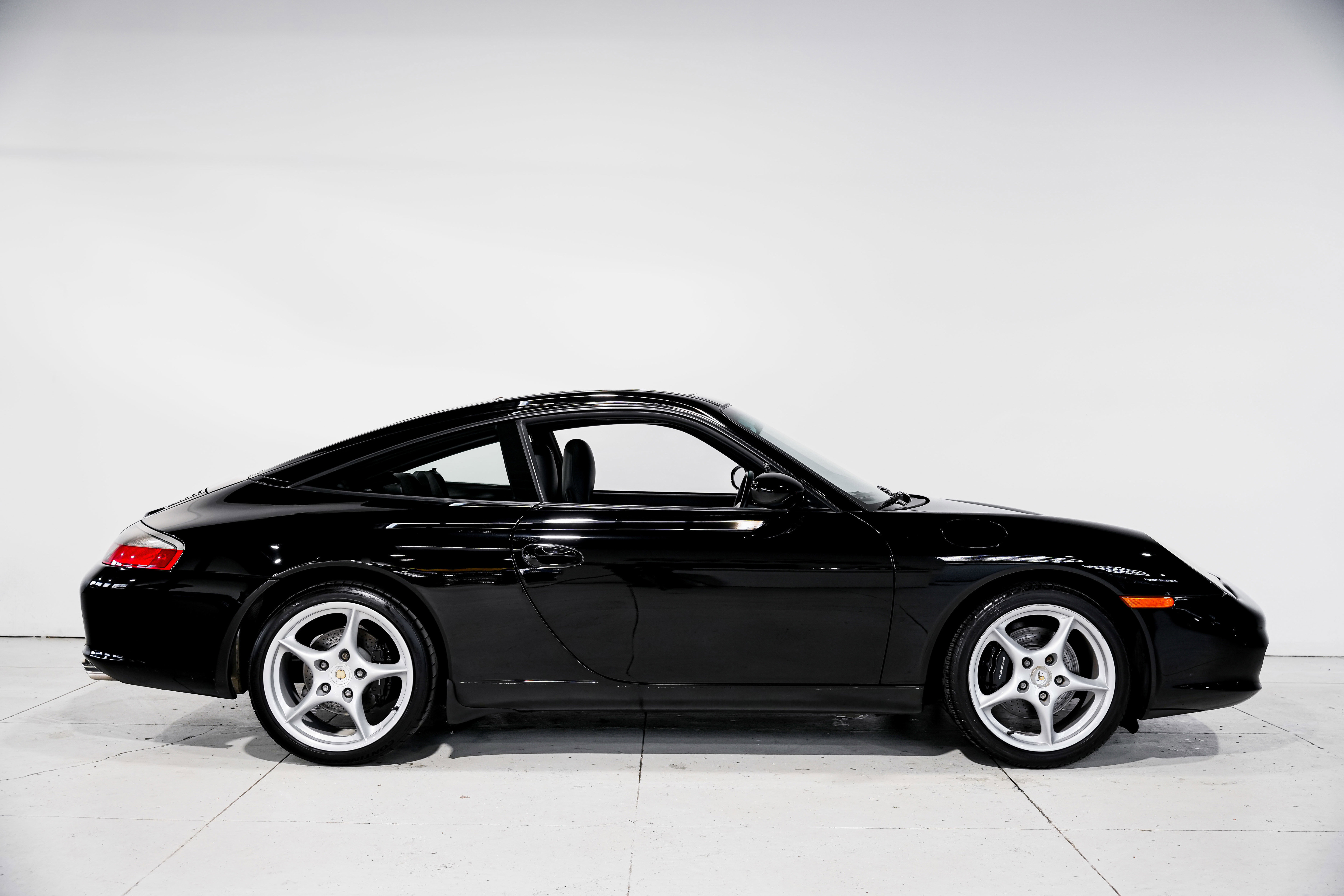 Used 2003 Porsche 911 Targa image 2