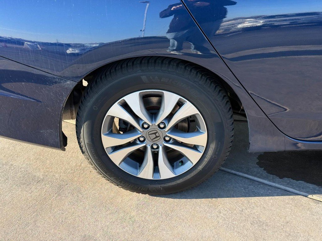 Used 2015 Honda Accord LX image 7