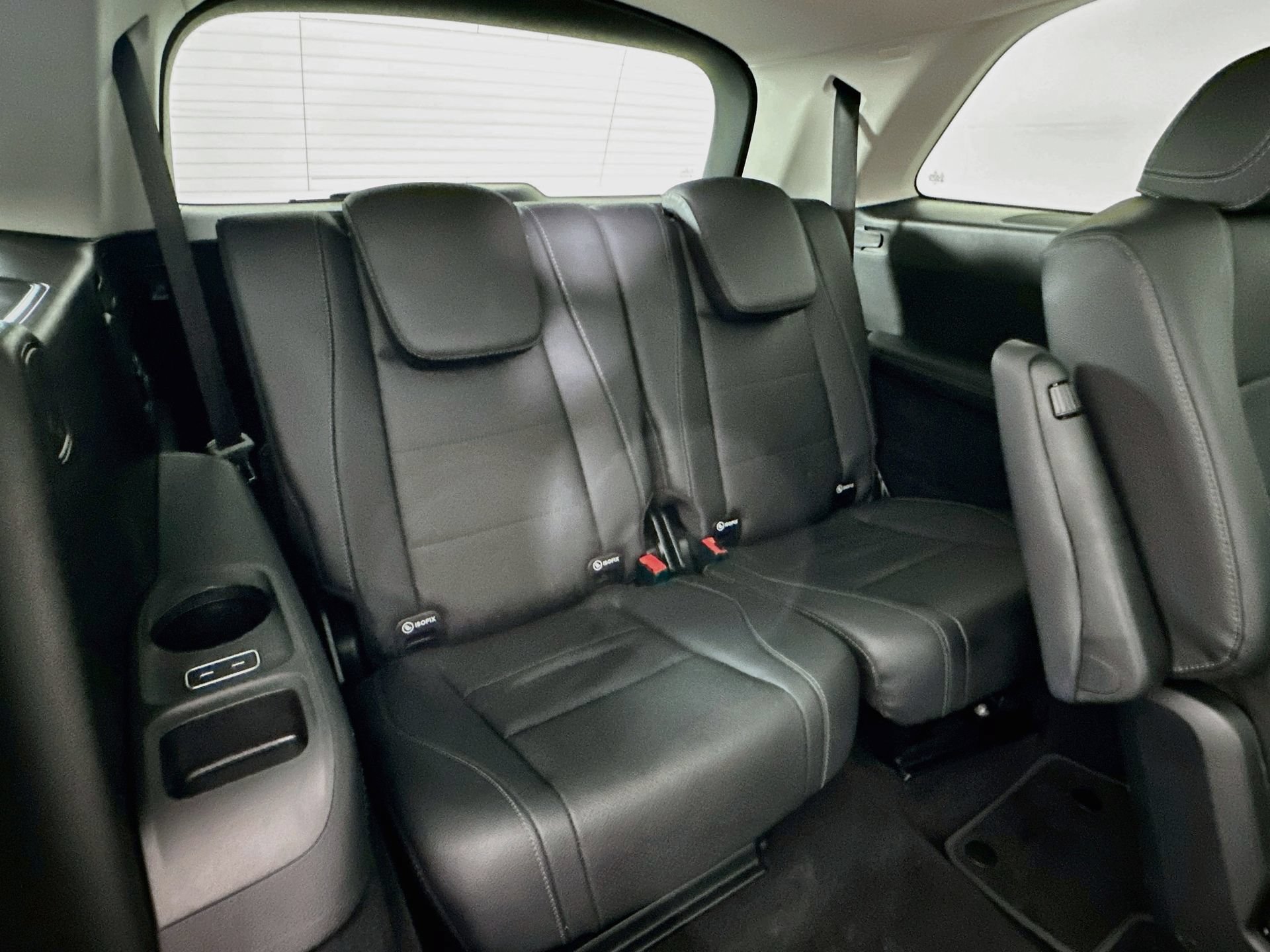Used 2024 Mercedes-Benz GLS 450 4MATIC image 30