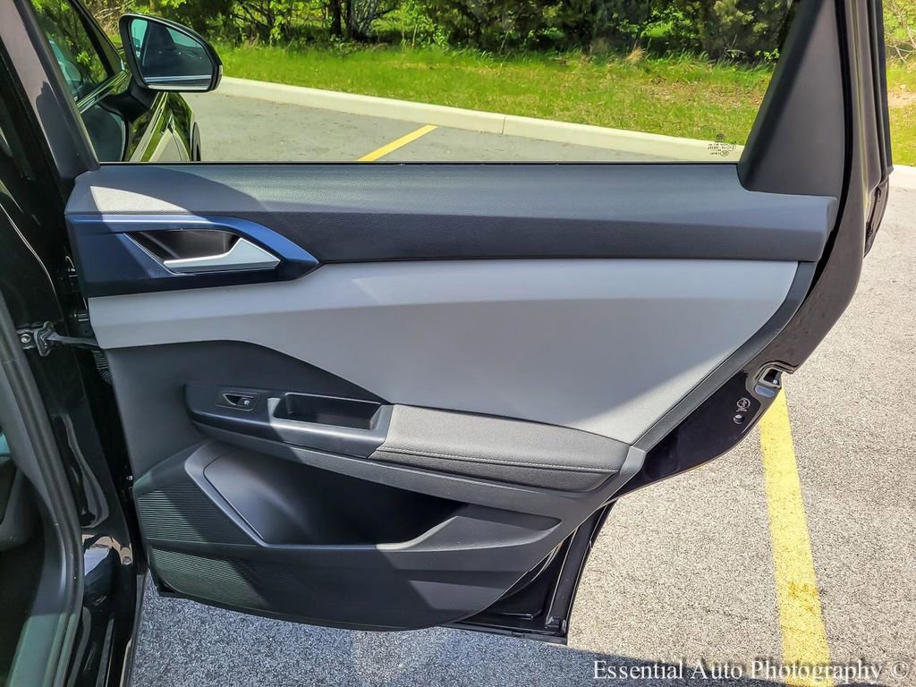 Used 2024 Volkswagen Taos SE FWD image 29