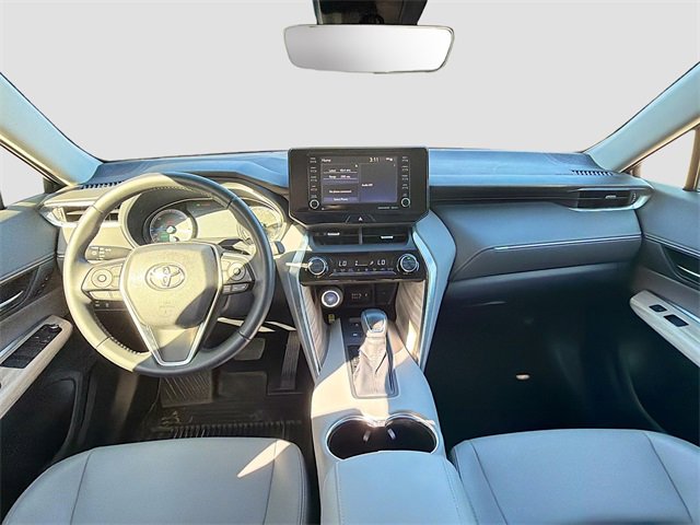 Used 2022 Toyota Venza XLE image 16