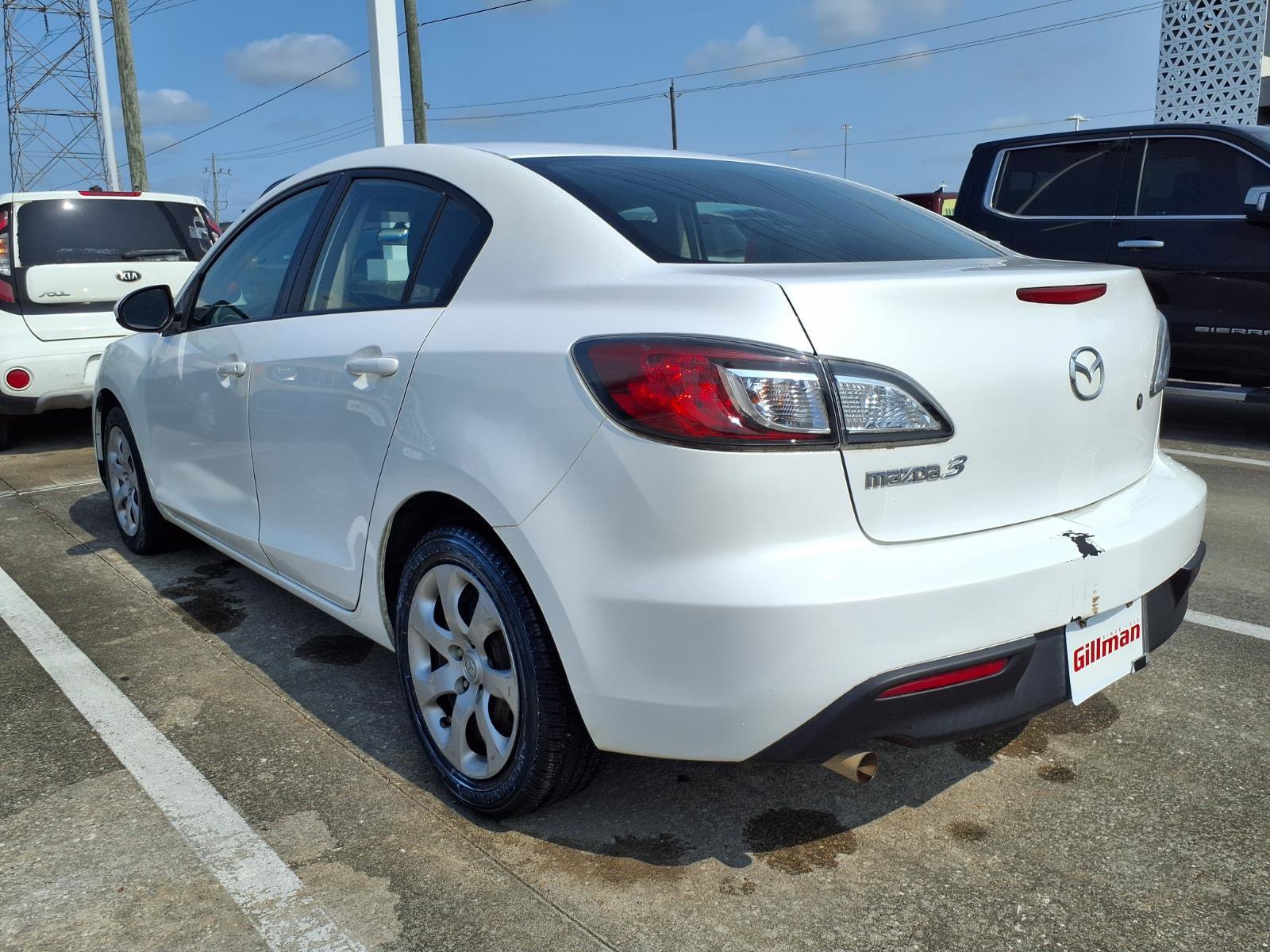Used 2011 MAZDA MAZDA3 i Sport FWD image 3