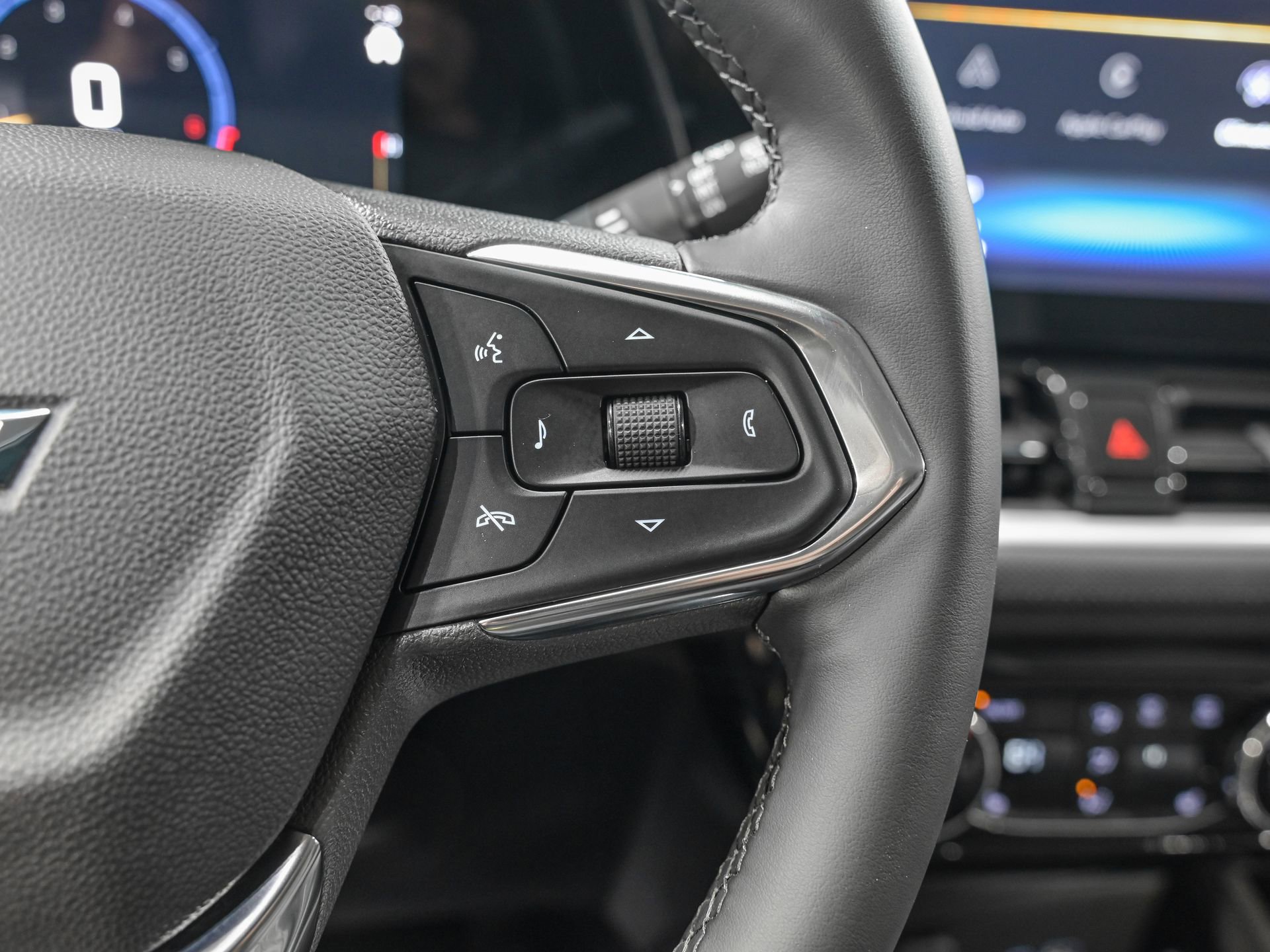 Used 2025 Chevrolet TrailBlazer LT w/ Convenience Package AWD/4WD image 20