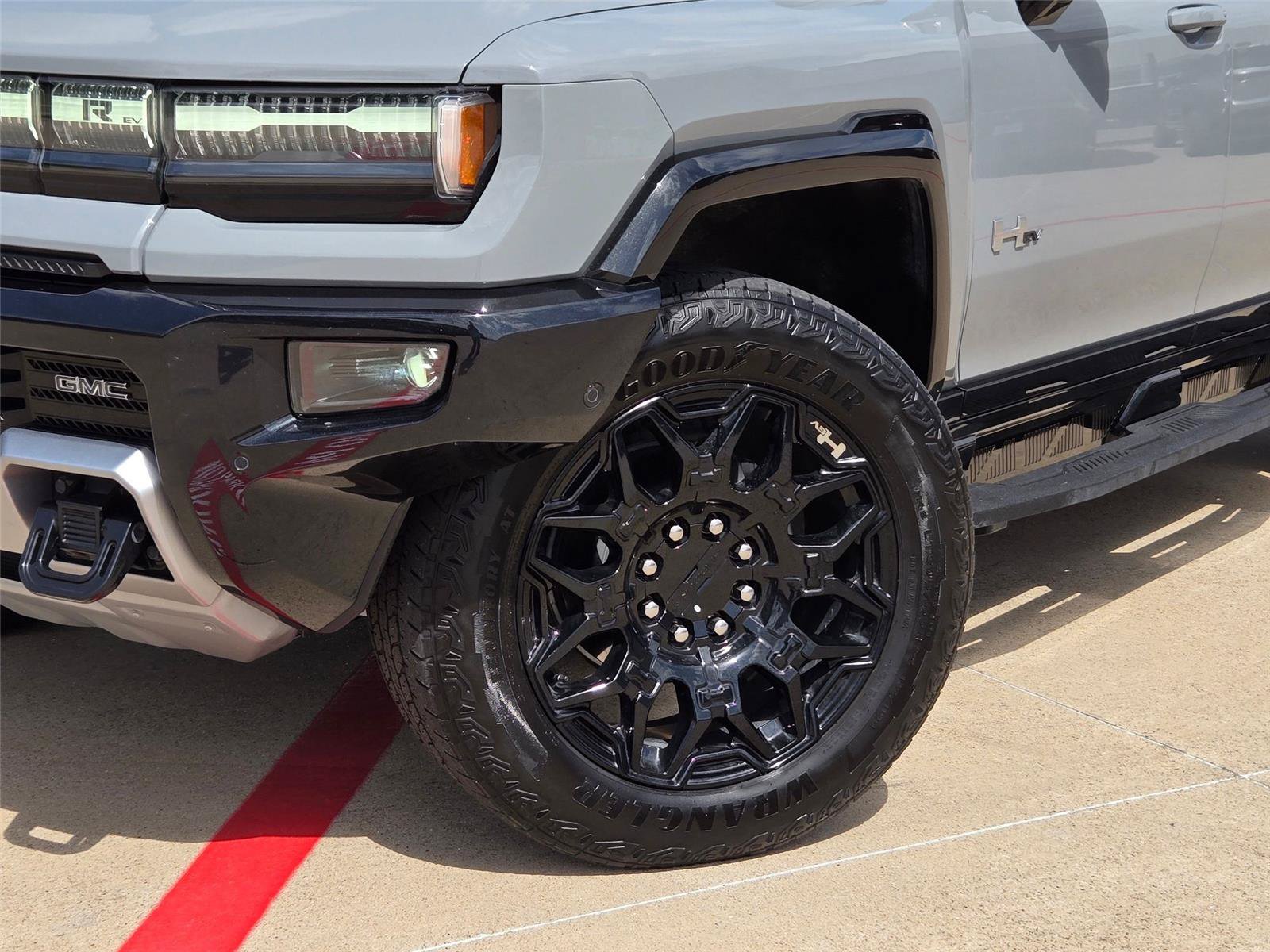 Used 2024 GMC Hummer EV 2X AWD/4WD image 7
