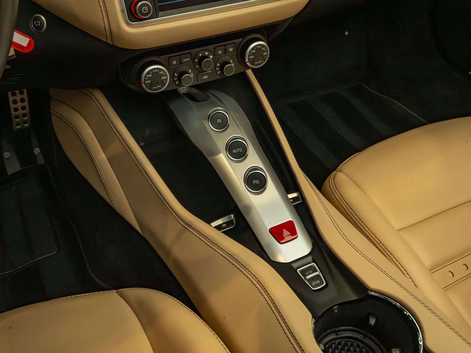 Certified 2017 Ferrari California T RWD image 17