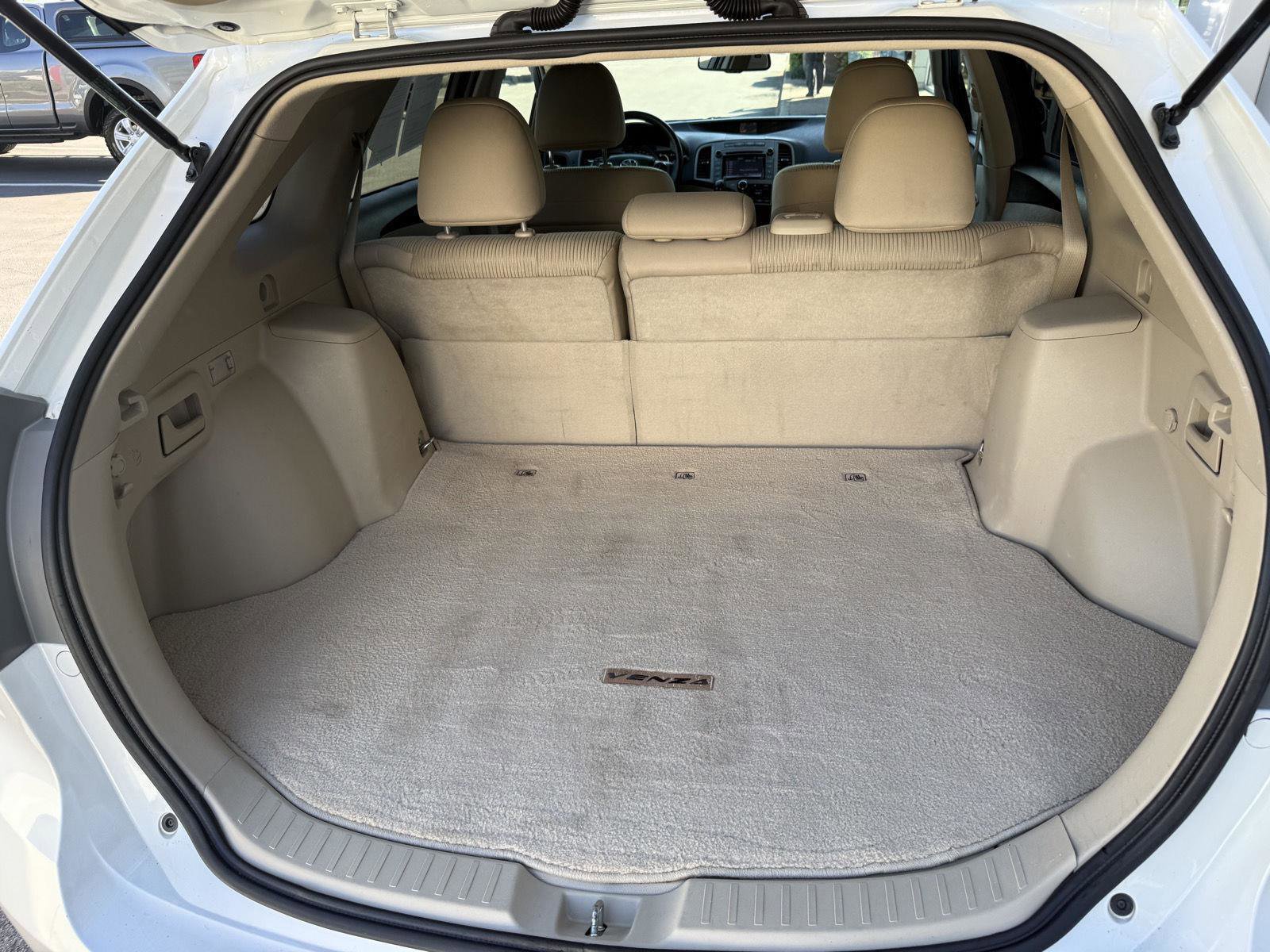 Used 2015 Toyota Venza LE AWD/4WD image 13