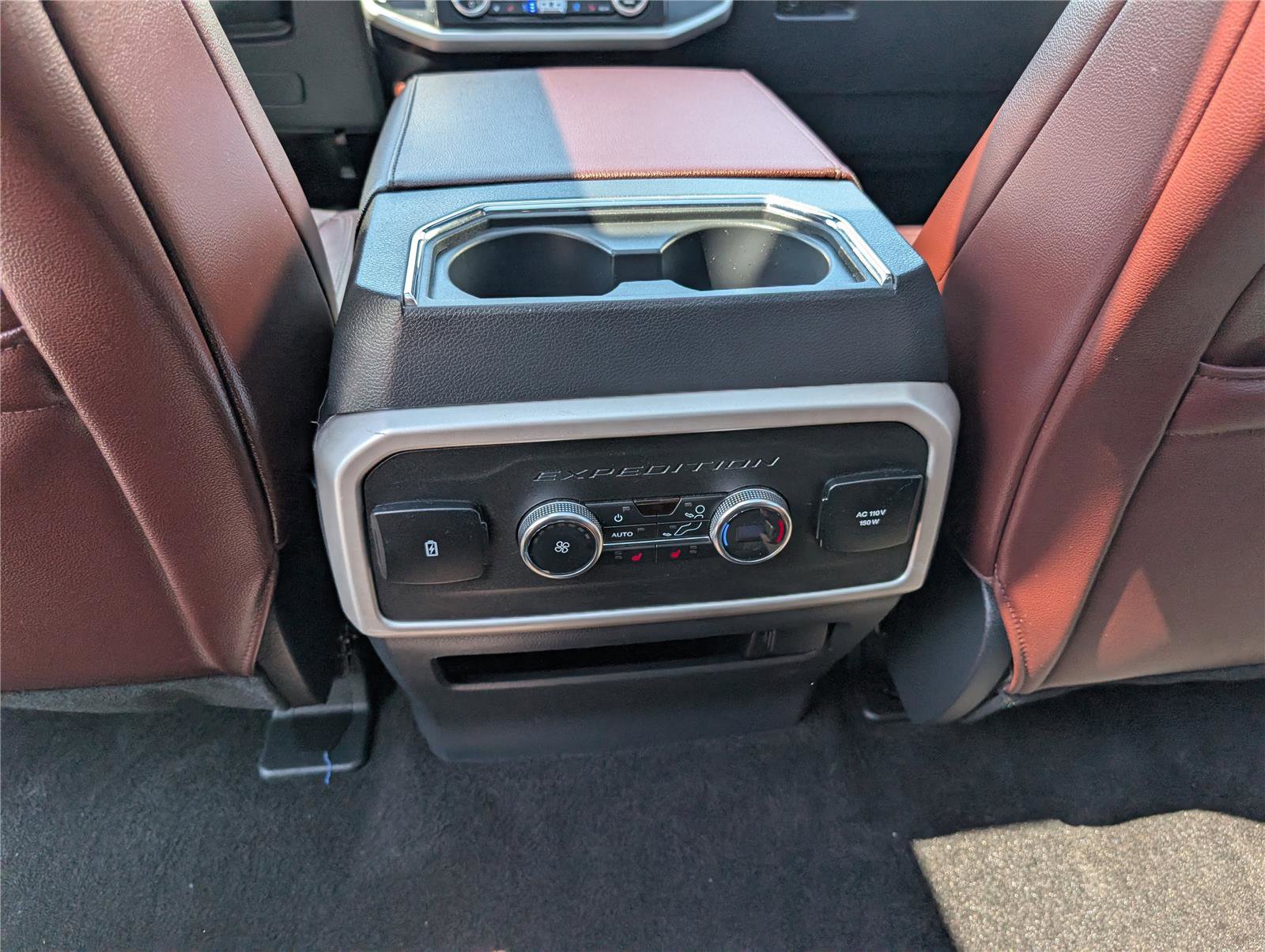 Used 2023 Ford Expedition Limited image 20