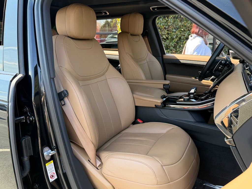Used 2023 Land Rover Range Rover Sport SE AWD/4WD image 33
