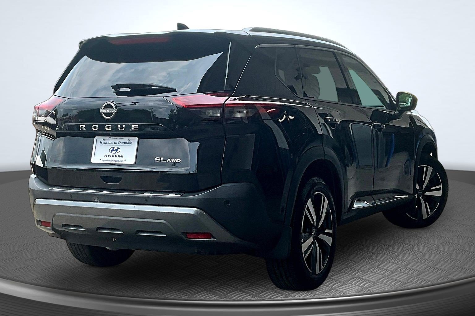 Used 2023 Nissan Rogue SL w/ SL Premium Package AWD/4WD image 5