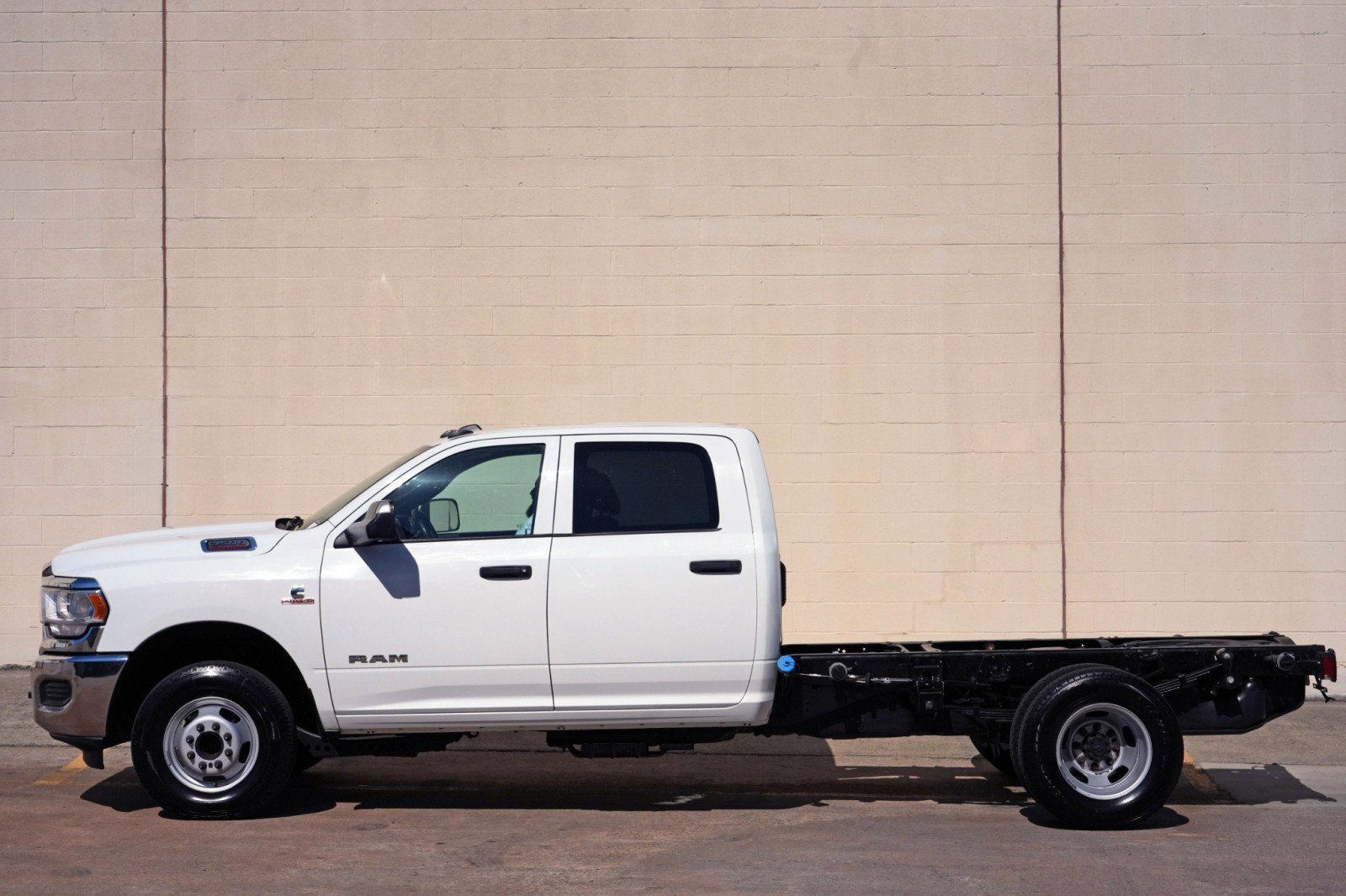 Used 2021 RAM 3500 Tradesman w/ Chrome Appearance Group AWD/4WD image 41