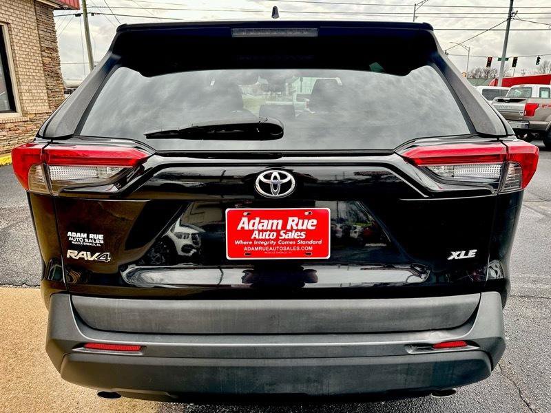 Used 2020 Toyota RAV4 XLE w/ Convenience Package image 6