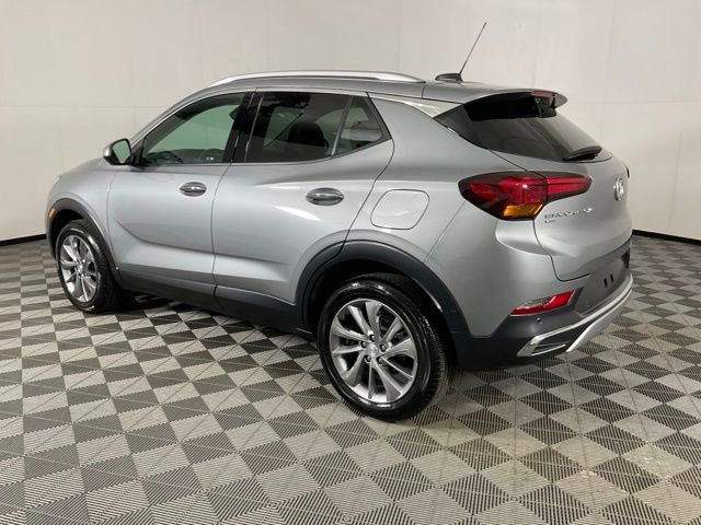 Used 2023 Buick Encore GX Essence w/ Advanced Technology Package AWD/4WD image 4