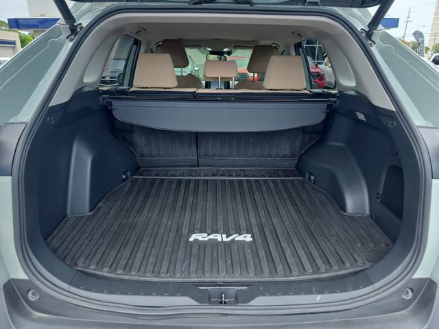 Used 2020 Toyota RAV4 XLE w/ Convenience Package AWD/4WD image 15