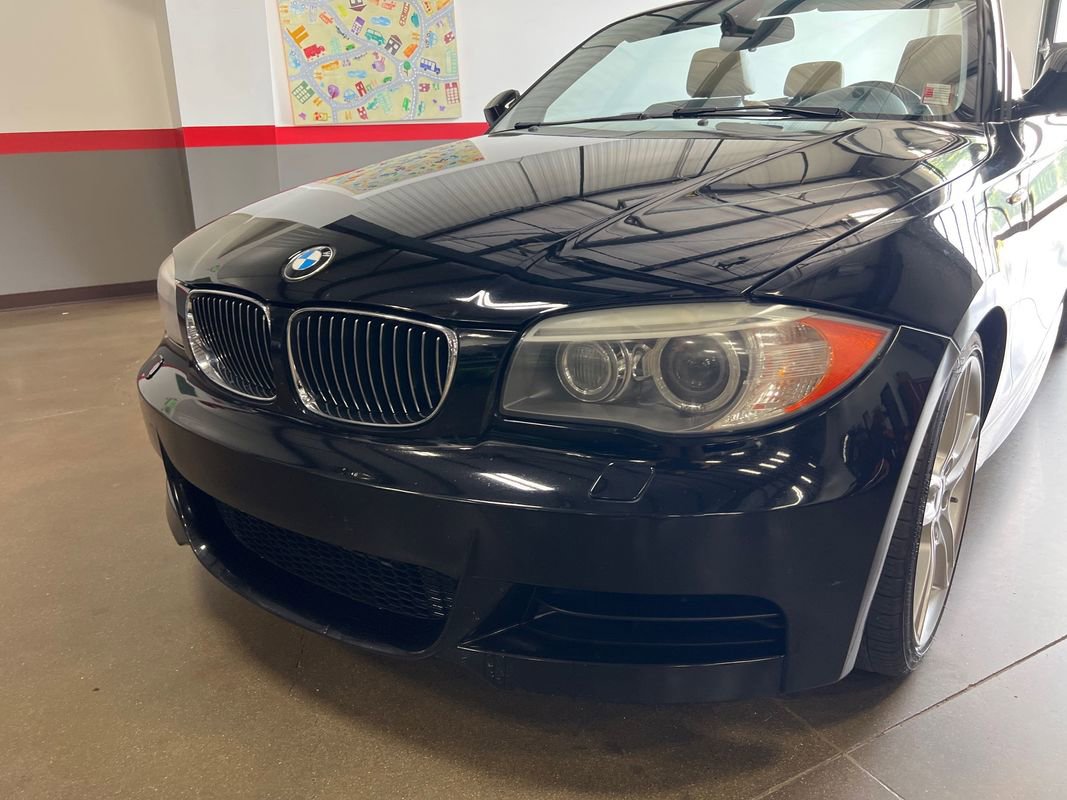 Used 2013 BMW 135i Convertible image 28