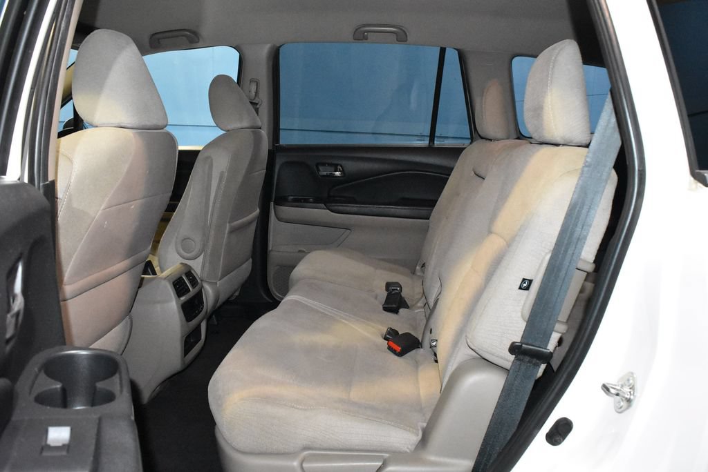 Used 2018 Honda Pilot EX image 19