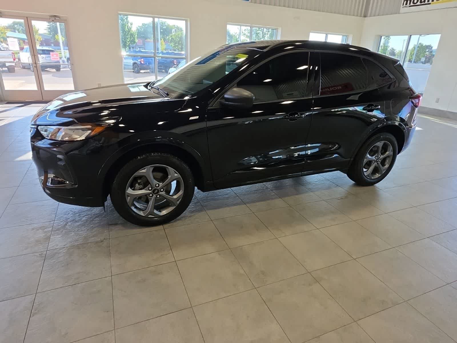 Used 2024 Ford Escape ST-Line w/ Tech Pack #1 AWD/4WD image 16