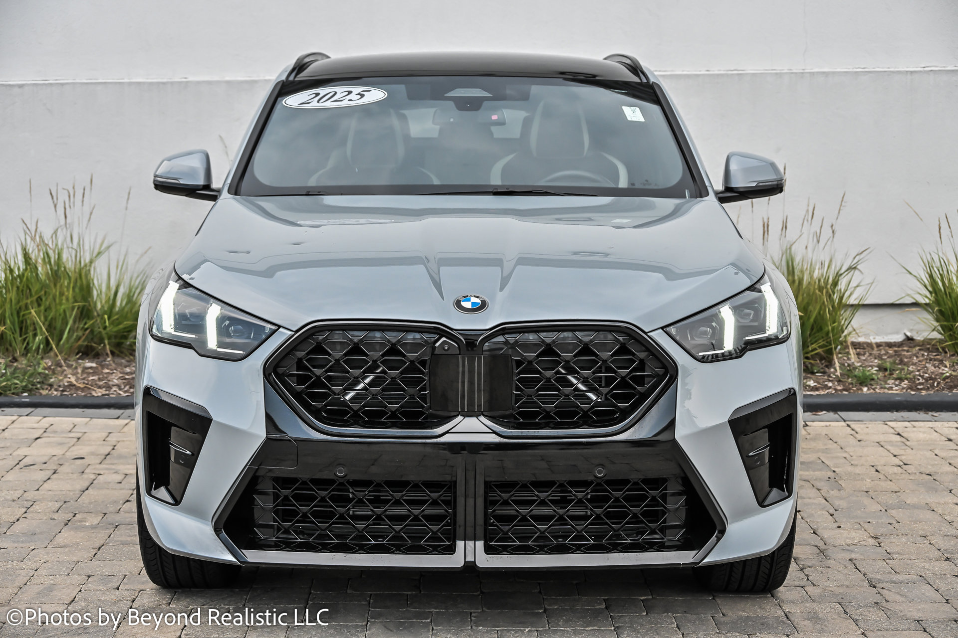 Used 2025 BMW X2 xDrive28i w/ Premium Package image 3