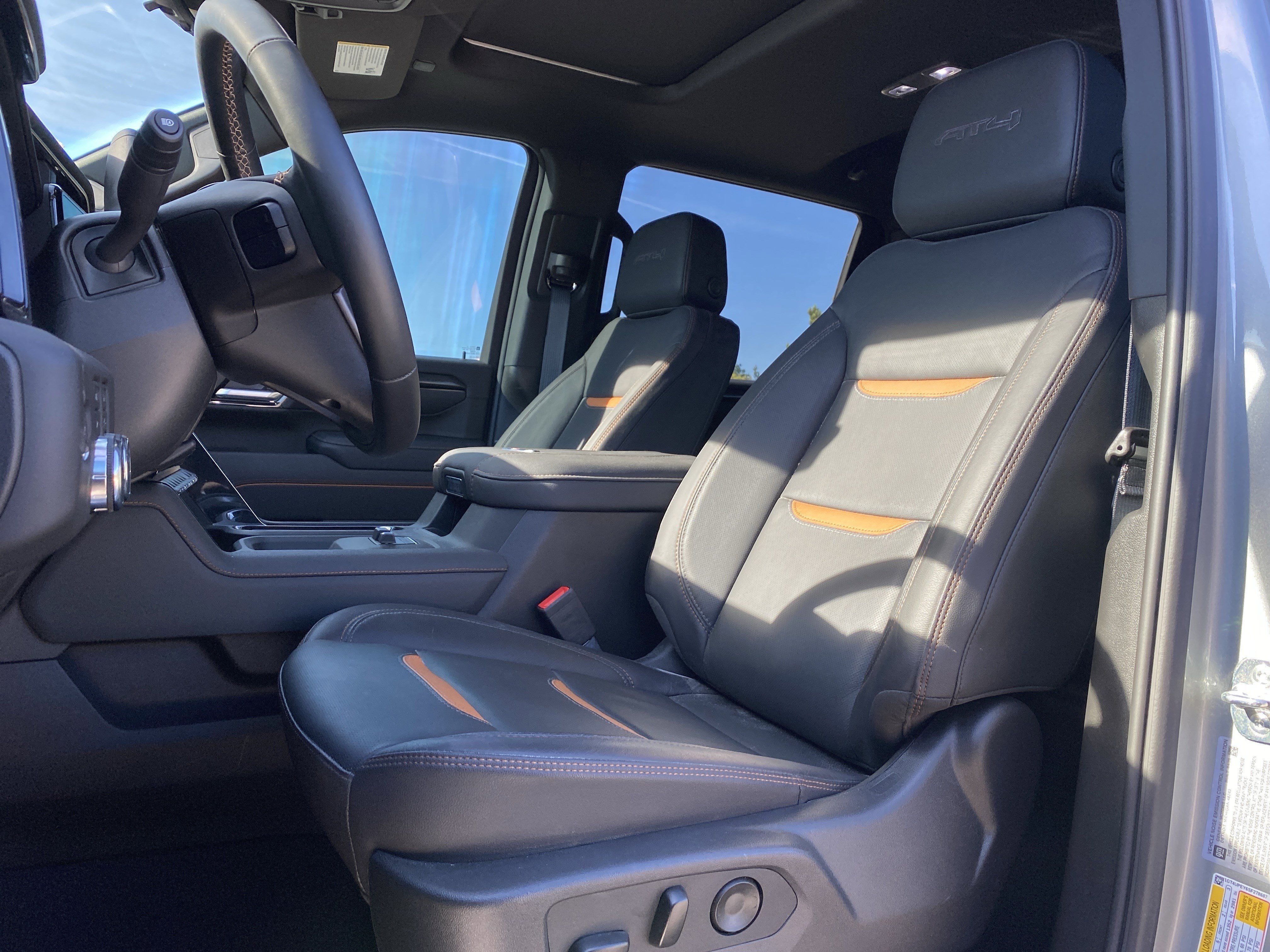 Used 2025 GMC Sierra 2500 AT4 w/ AT4 Premium Plus Package image 16