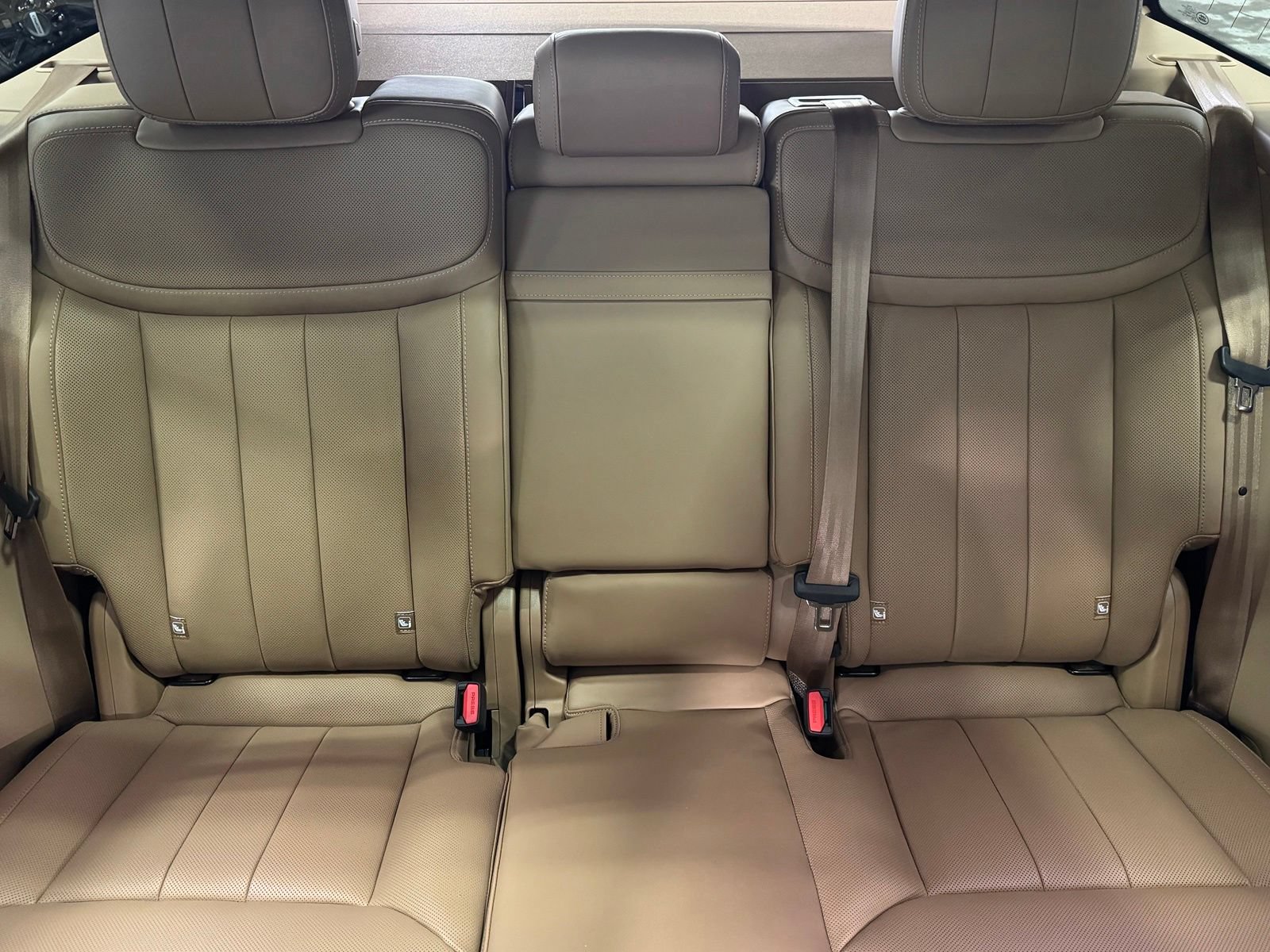 New 2026 Land Rover Range Rover SE AWD/4WD image 30