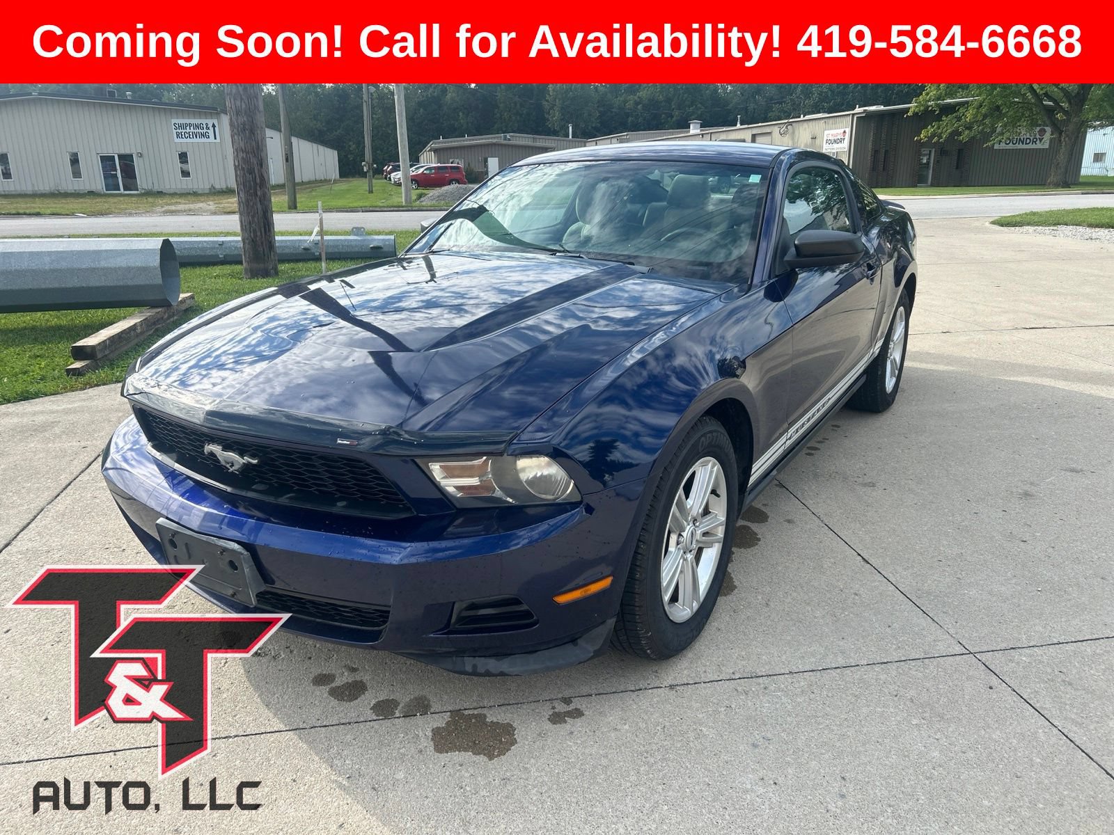 Used 2012 Ford Mustang Coupe RWD image 2