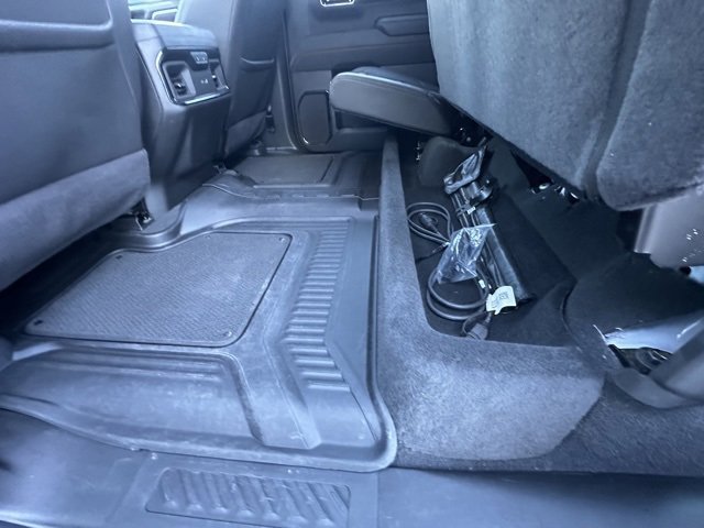 Used 2024 GMC Sierra 1500 AT4 w/ Technology Package image 31