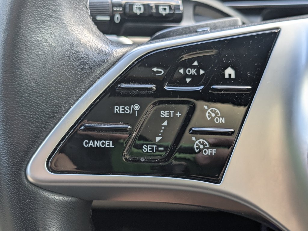 Certified 2024 Mercedes-Benz GLC 300 4MATIC image 11
