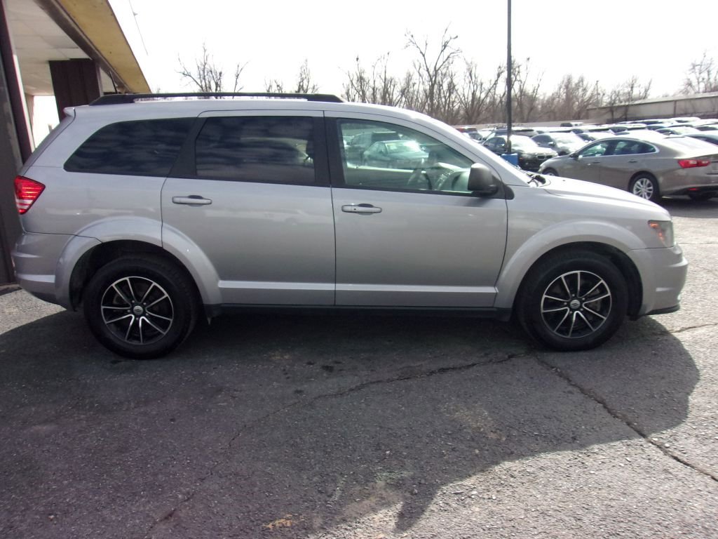 Used 2018 Dodge Journey SE w/ Blacktop Package image 4