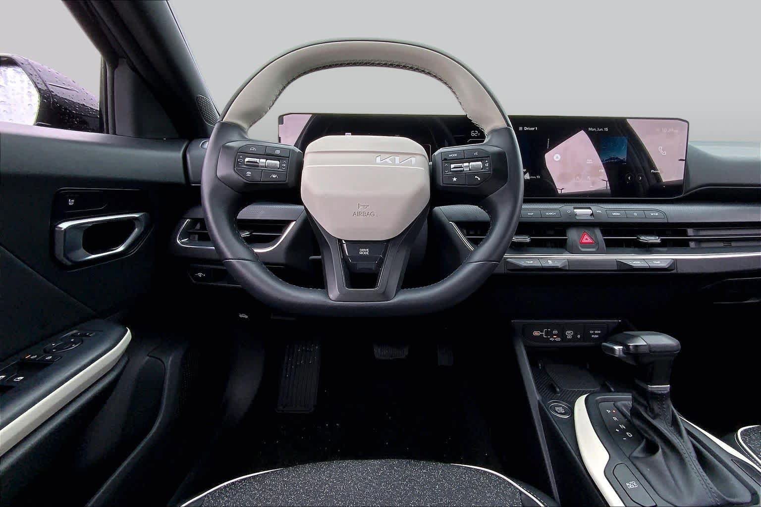 Used 2025 Kia K4 EX w/ GT-Line Sunroof Package FWD image 10