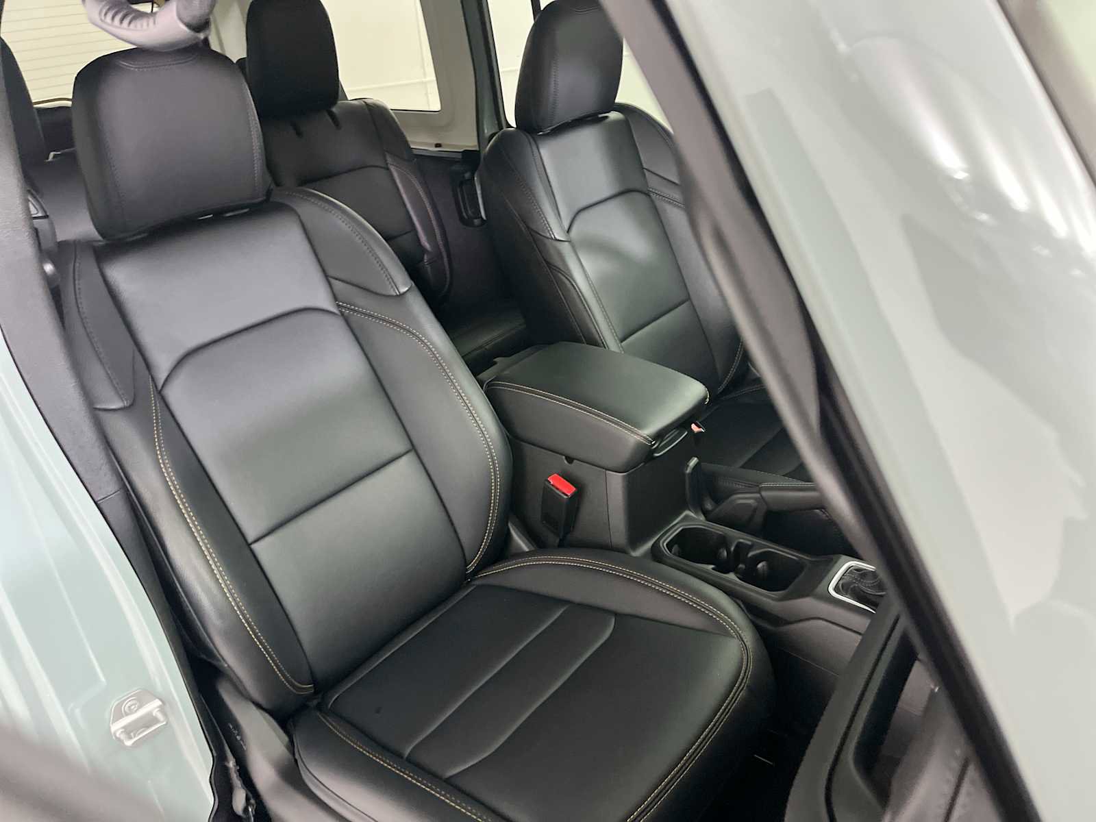 Used 2024 Jeep Wrangler Sahara w/ Technology Group image 30