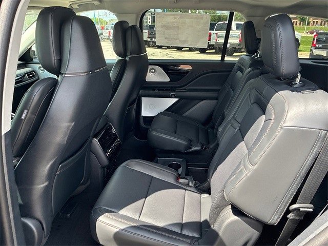 New 2025 Lincoln Aviator Reserve w/ Luxury Package image 14