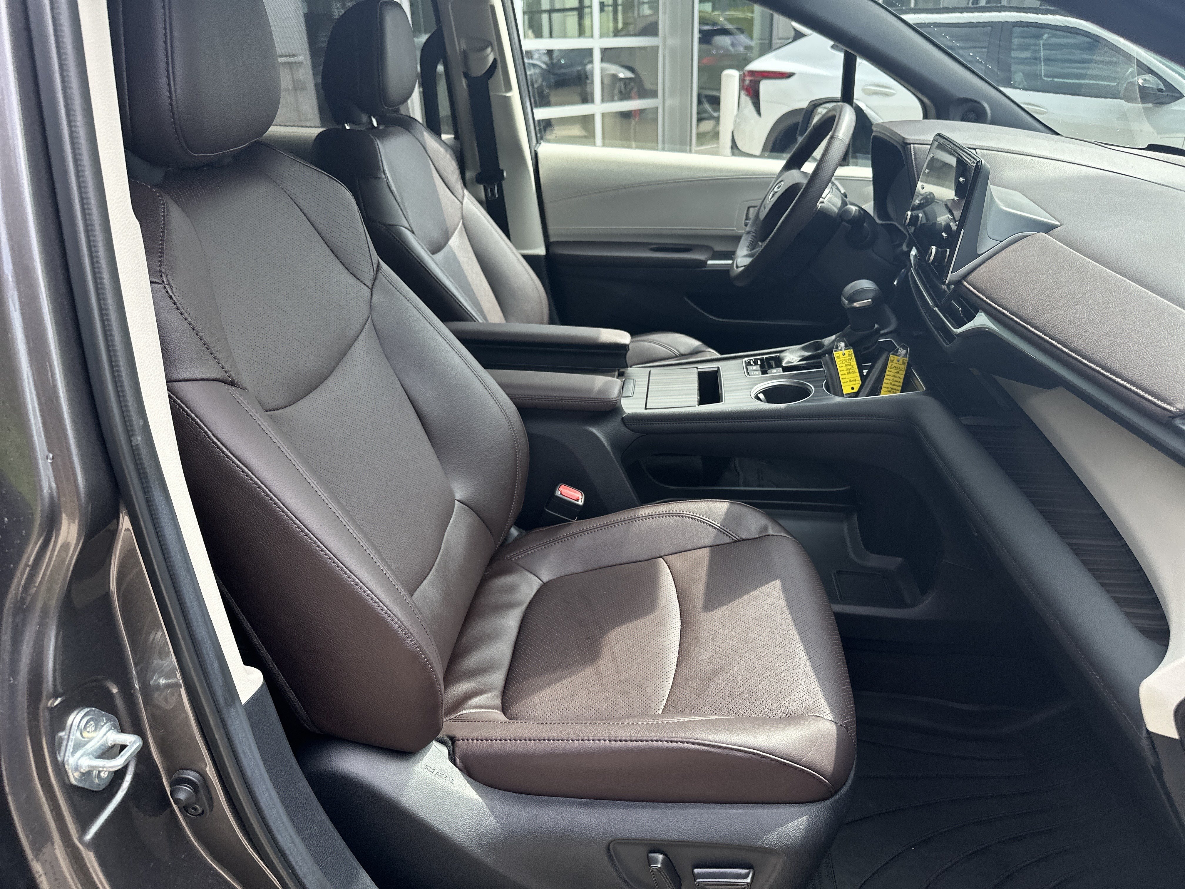 Certified 2024 Toyota Sienna Platinum AWD/4WD image 26