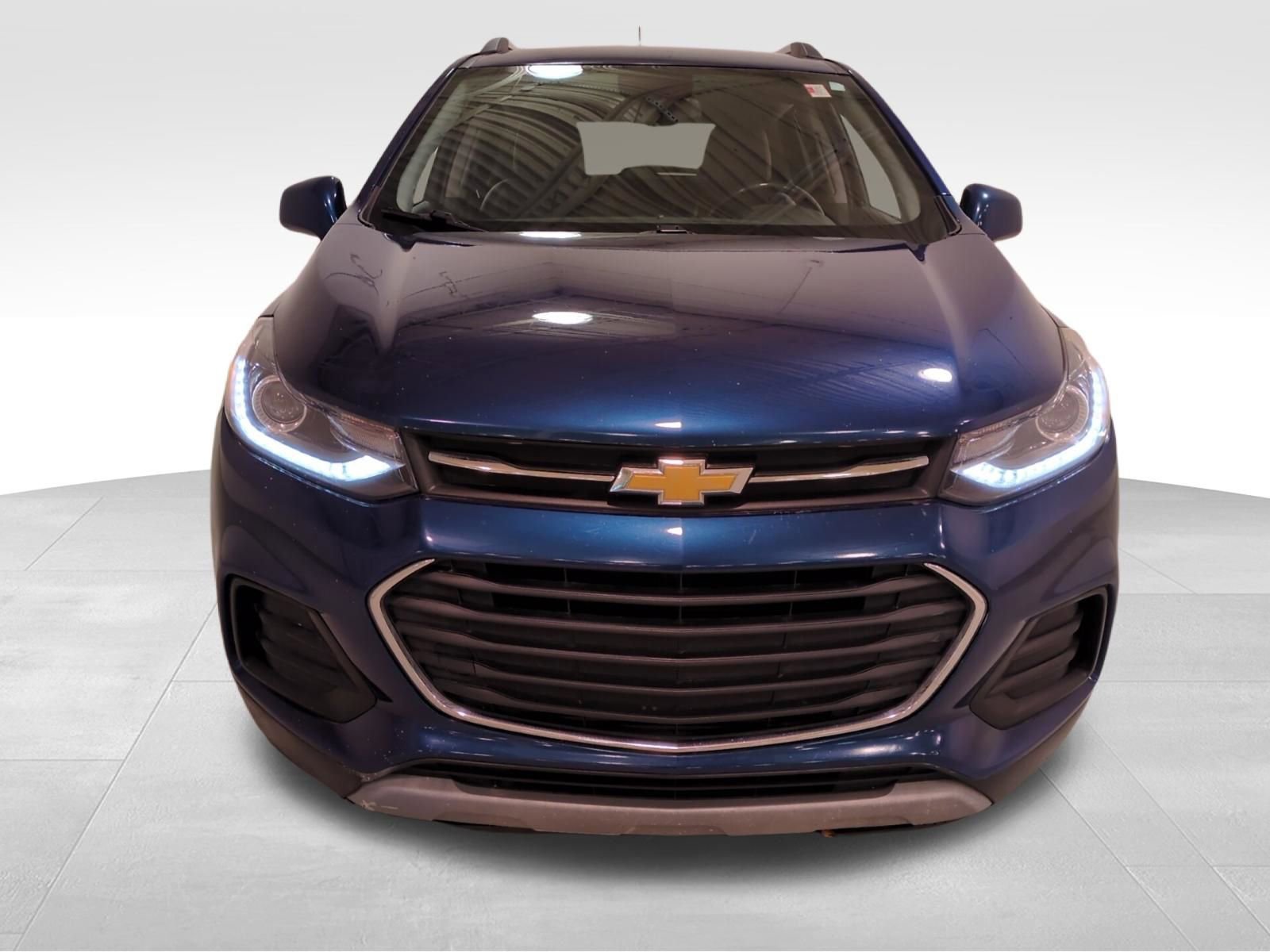 Used 2019 Chevrolet Trax LT w/ LT Convenience Package image 9