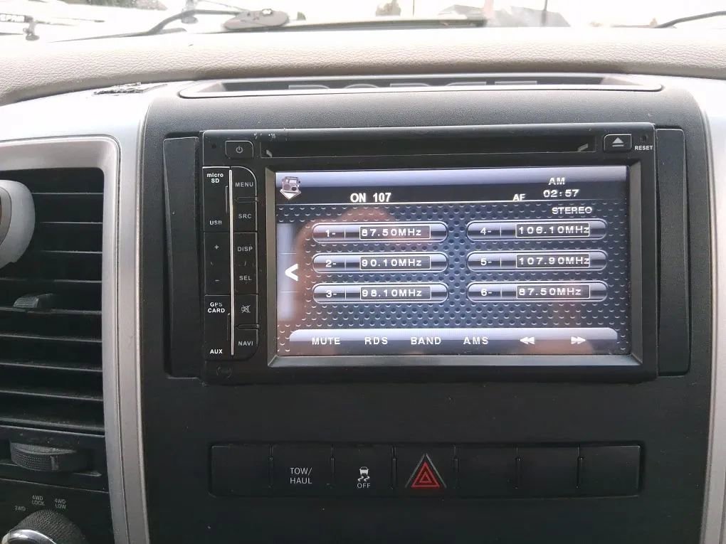 Used 2011 RAM 1500 Classic SLT image 12